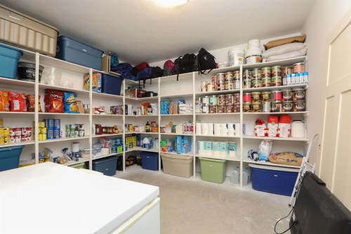 372 E 1 Avenue North, Magrath, AB 