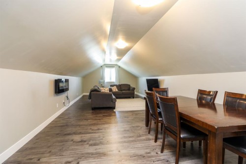 372 E 1 Avenue North, Magrath, AB 