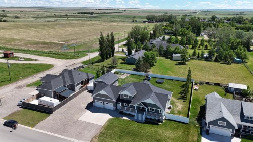 372 E 1 Avenue North, Magrath, AB 
