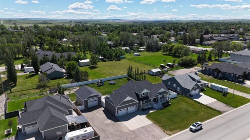 372 E 1 Avenue North, Magrath, AB 