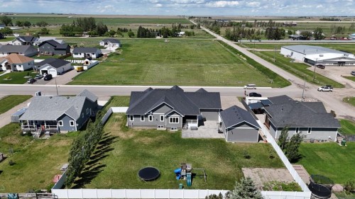 372 E 1 Avenue North, Magrath, AB 