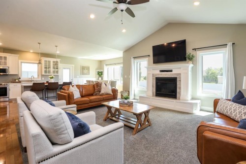 372 E 1 Avenue North, Magrath, AB 