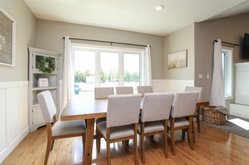 372 E 1 Avenue North, Magrath, AB 