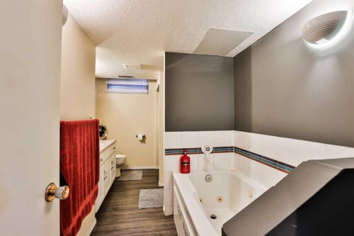 2700 12 Avenue North, Lethbridge, AB 