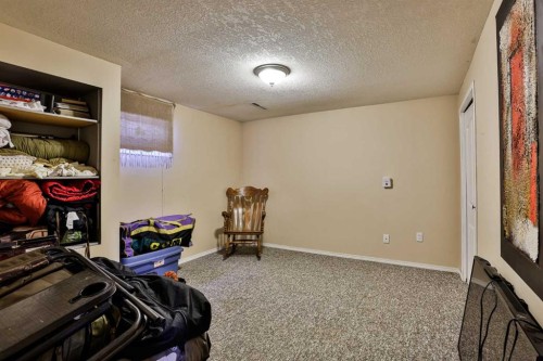 2700 12 Avenue North, Lethbridge, AB 
