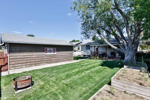 2700 12 Avenue North, Lethbridge, AB 