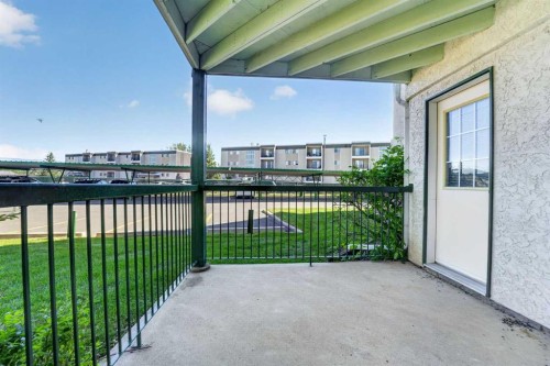 114-620 Columbia Boulevard West, Lethbridge, AB 
