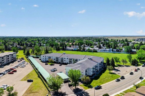 114-620 Columbia Boulevard West, Lethbridge, AB 