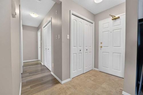 114-620 Columbia Boulevard West, Lethbridge, AB 
