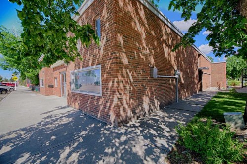 5219 49 Avenue, Taber, AB 