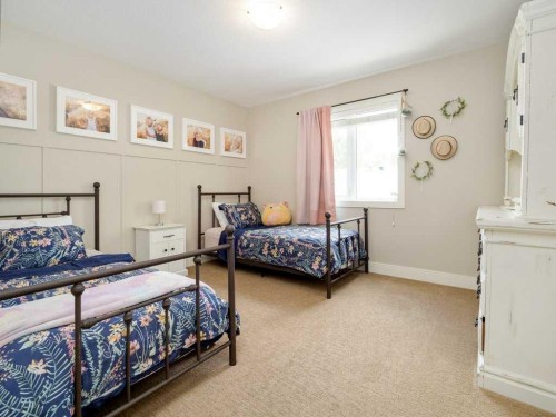 1305 7 Street North, Lethbridge, AB 