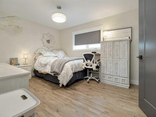 1305 7 Street North, Lethbridge, AB 