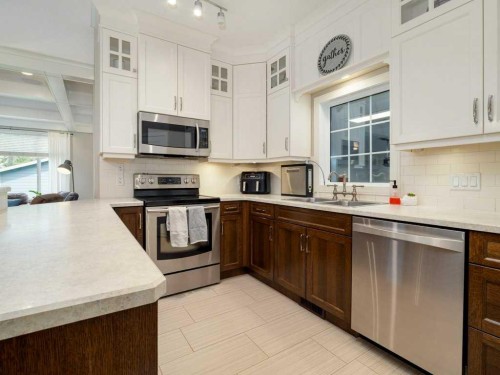 1305 7 Street North, Lethbridge, AB 