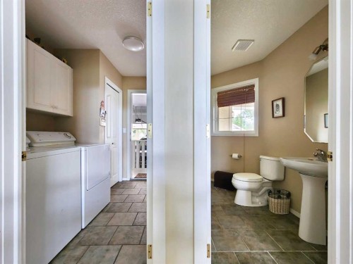 11-240 Heritage Boulevard West, Lethbridge, AB 