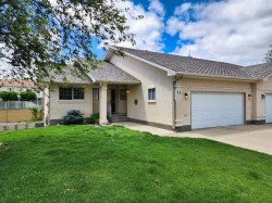 11-240 Heritage Boulevard WESTLethbridge, AB T1K 6W9