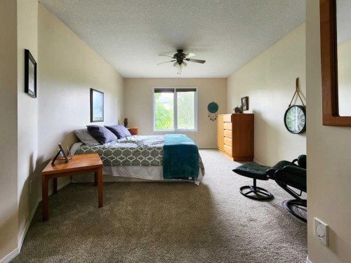 11-240 Heritage Boulevard West, Lethbridge, AB 