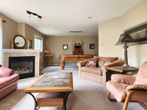 11-240 Heritage Boulevard West, Lethbridge, AB 
