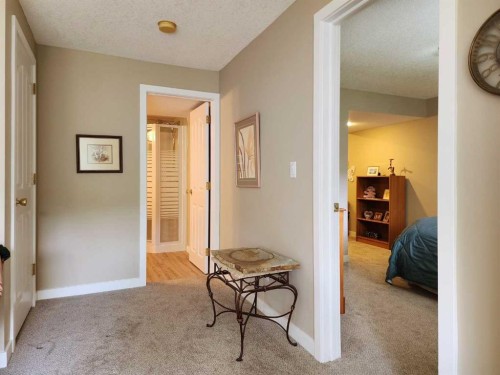11-240 Heritage Boulevard West, Lethbridge, AB 