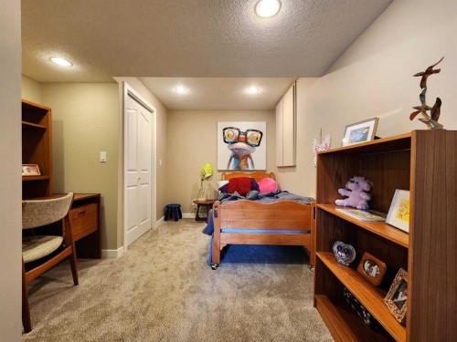 11-240 Heritage Boulevard West, Lethbridge, AB 