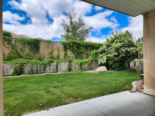 11-240 Heritage Boulevard West, Lethbridge, AB 