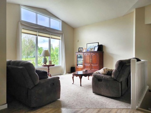 11-240 Heritage Boulevard West, Lethbridge, AB 