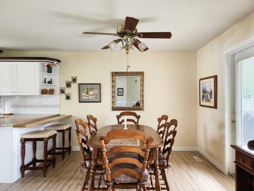 11-240 Heritage Boulevard West, Lethbridge, AB 