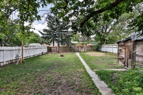 318 16 Street North, Lethbridge, AB 