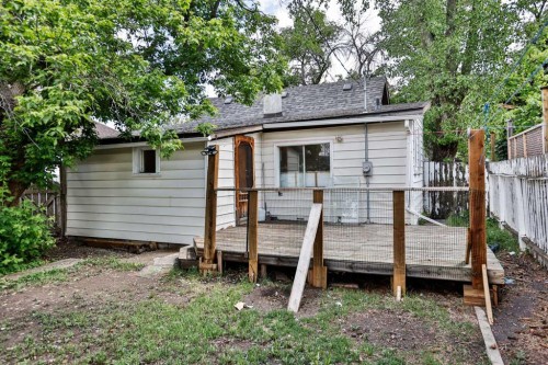 318 16 Street North, Lethbridge, AB 