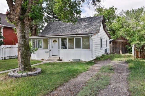 318 16 Street North, Lethbridge, AB 