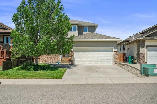 323 Mt Sundial Court WEST Lethbridge, AB T1J 4S7