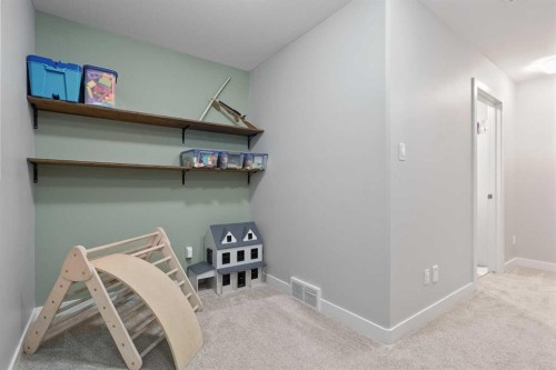 244 Northlander Bend West, Lethbridge, AB 