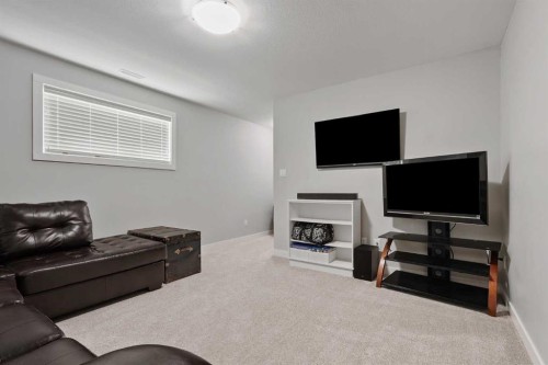 244 Northlander Bend West, Lethbridge, AB 