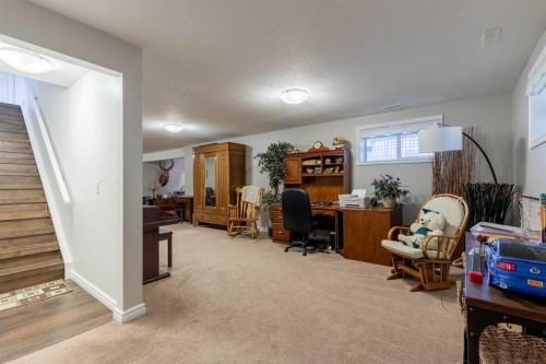 325 8 Avenue, Granum, AB - Indoor Photo Showing Other Room
