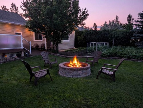325 8 Avenue, Granum, AB - Outdoor With Deck Patio Veranda