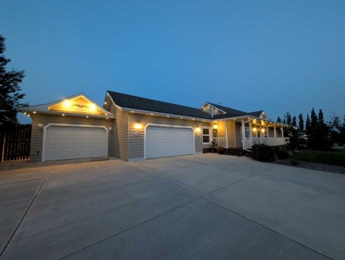 325 8 Avenue, Granum, AB - Outdoor