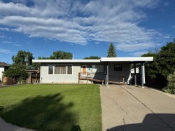 1722 21 Street SOUTHLethbridge, AB T1K 2H7