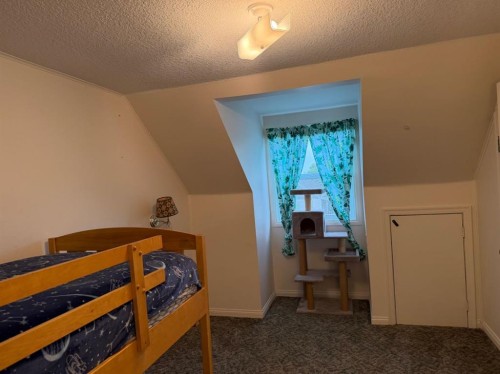 526 51 Avenue, Coalhurst, AB 
