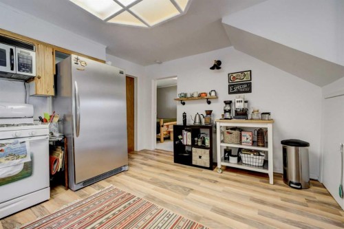 22925 4 Avenue, Hillcrest, AB 