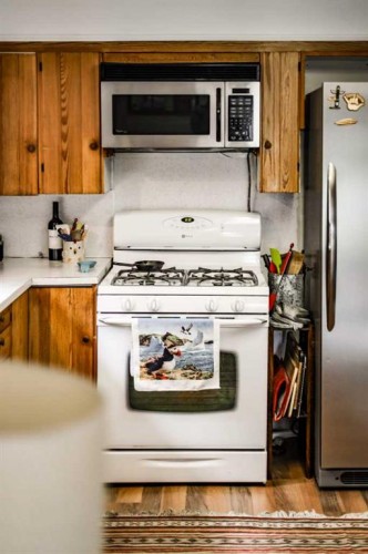 22925 4 Avenue, Hillcrest, AB 