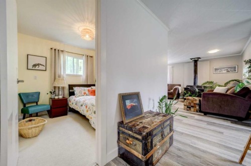 22925 4 Avenue, Hillcrest, AB 