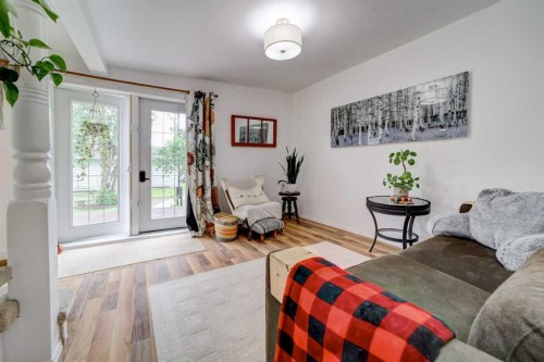 22925 4 Avenue, Hillcrest, AB 