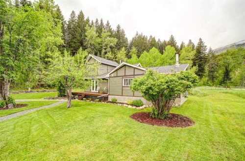 22925 4 Avenue, Hillcrest, AB 