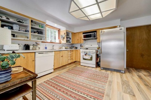 22925 4 Avenue, Hillcrest, AB 
