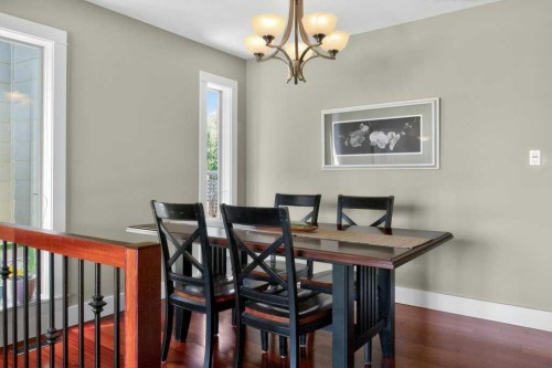 63 Wildwood Crescent West, Lethbridge, AB - Indoor Photo Showing Dining Room