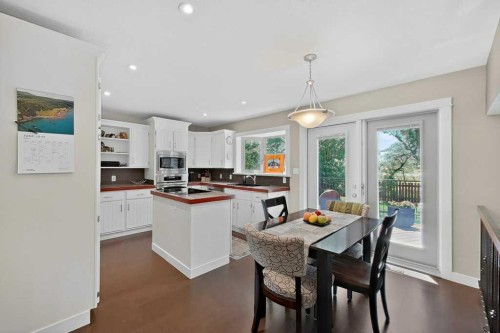 63 Wildwood Crescent West, Lethbridge, AB - Indoor Photo Showing Dining Room