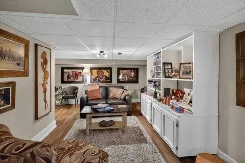 63 Wildwood Crescent West, Lethbridge, AB - Indoor Photo Showing Other Room