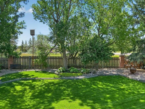 63 Wildwood Crescent West, Lethbridge, AB - Outdoor
