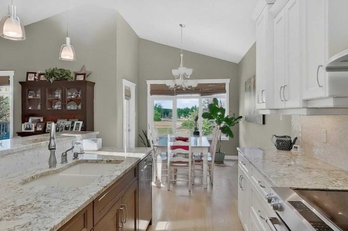 509 Sunridge Crescent West, Lethbridge, AB 
