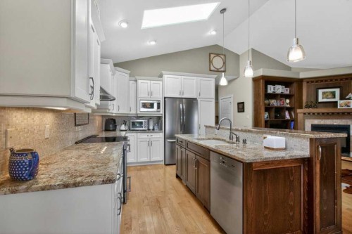 509 Sunridge Crescent West, Lethbridge, AB 