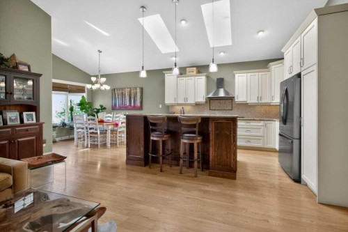 509 Sunridge Crescent West, Lethbridge, AB 
